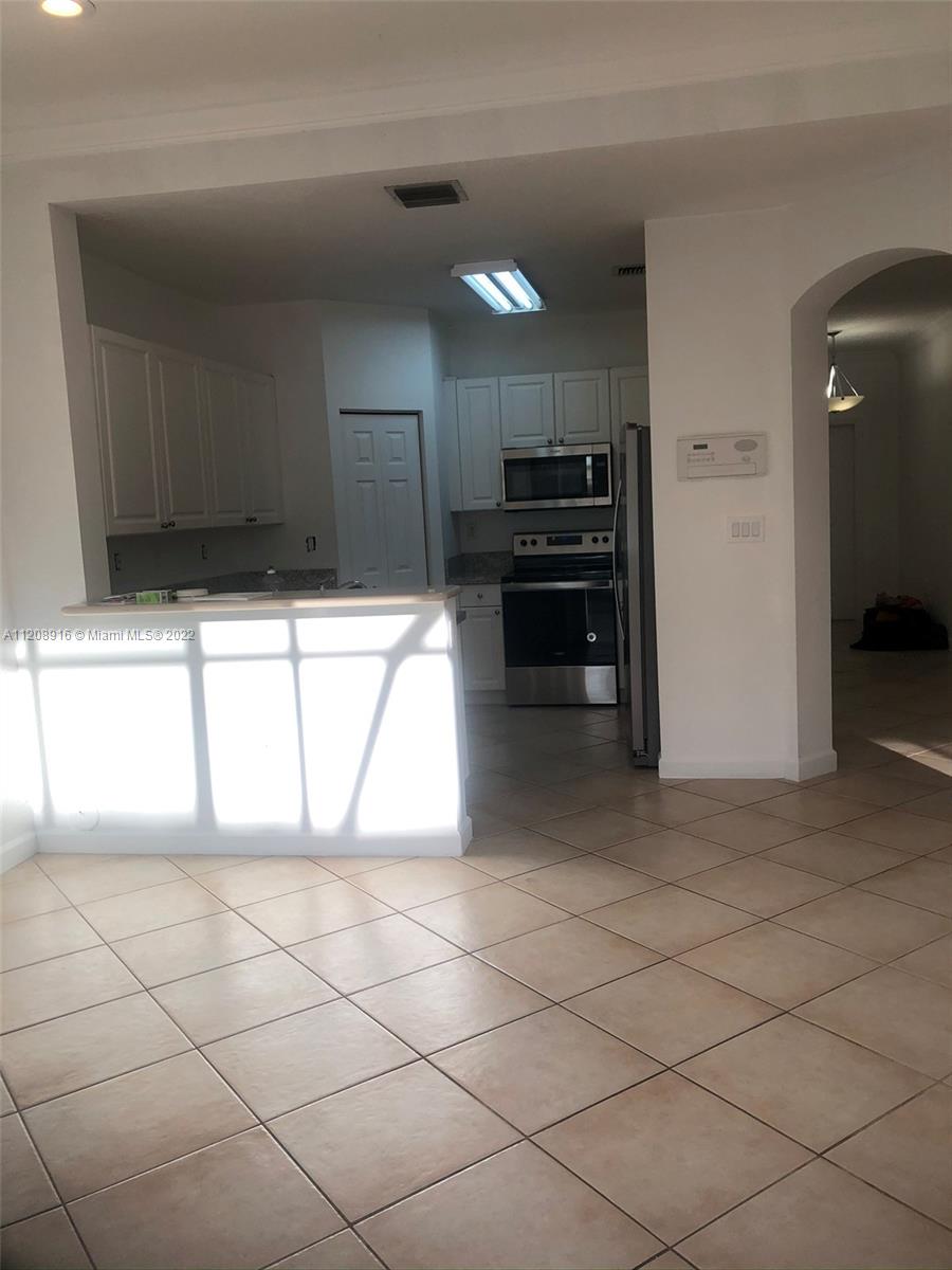 7313 NW 113th Pl 7313, Doral, Florida 33178, 4 Bedrooms Bedrooms, ,3 BathroomsBathrooms,Residentiallease,For Rent,7313 NW 113th Pl 7313,A11208916
