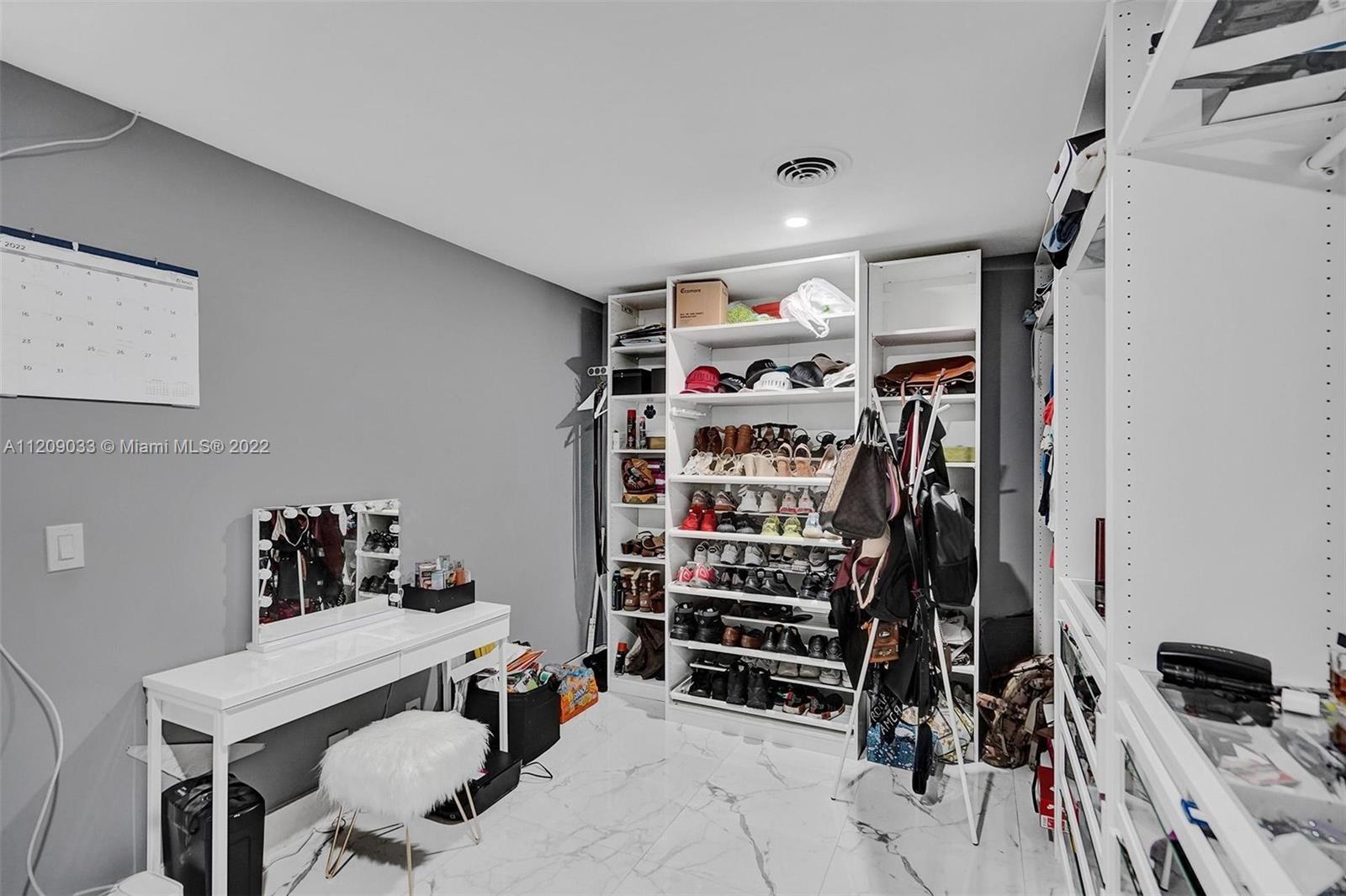 Listing Photo 14
