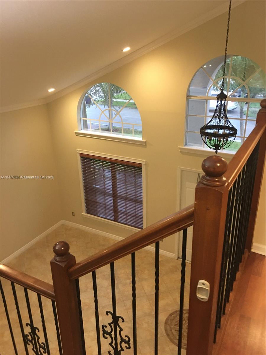 Listing Photo 14