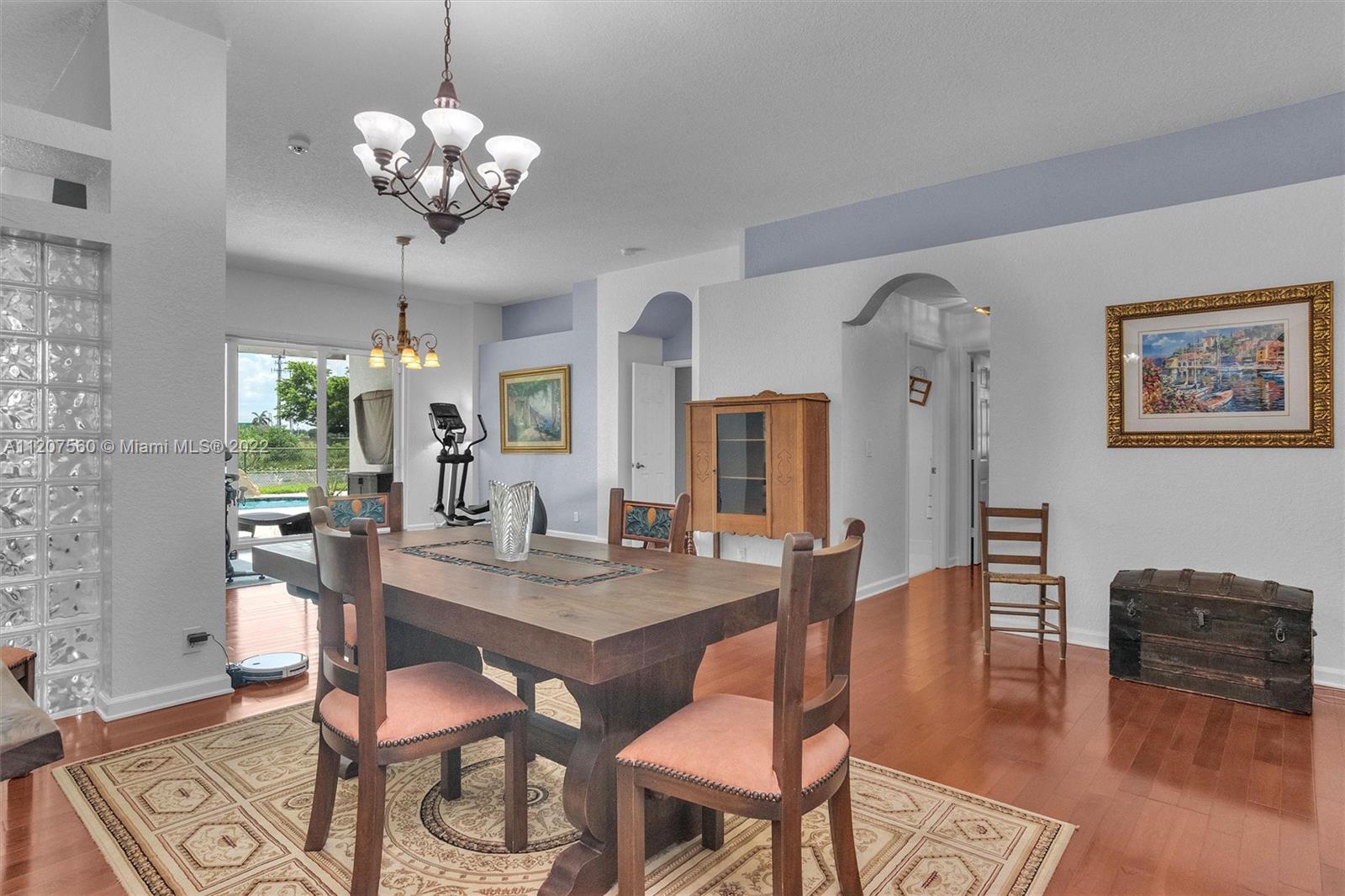 Listing Photo 16