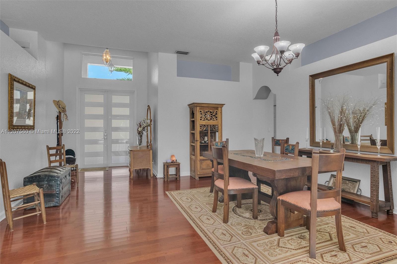 Listing Photo 17