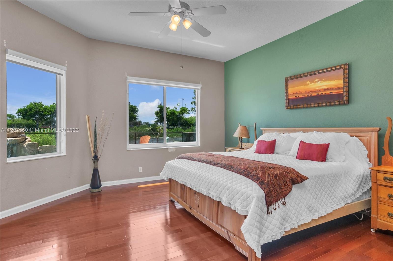 Listing Photo 18