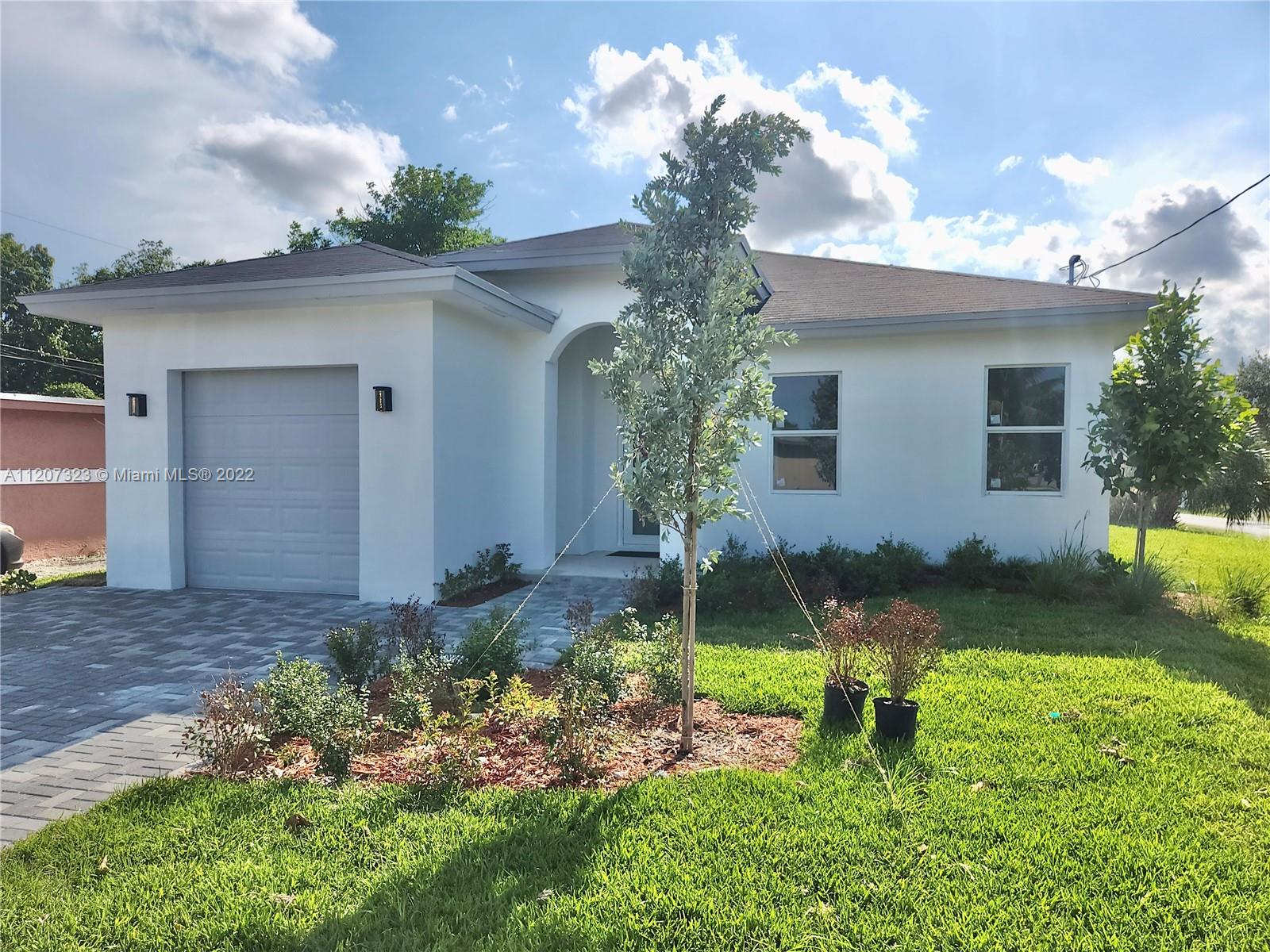 1229 SW 35th Ave  For Sale A11207323, FL