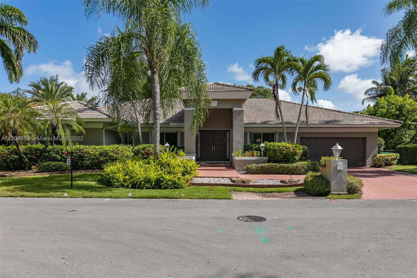 7400 SW 170th Ter  For Sale A11208850, FL