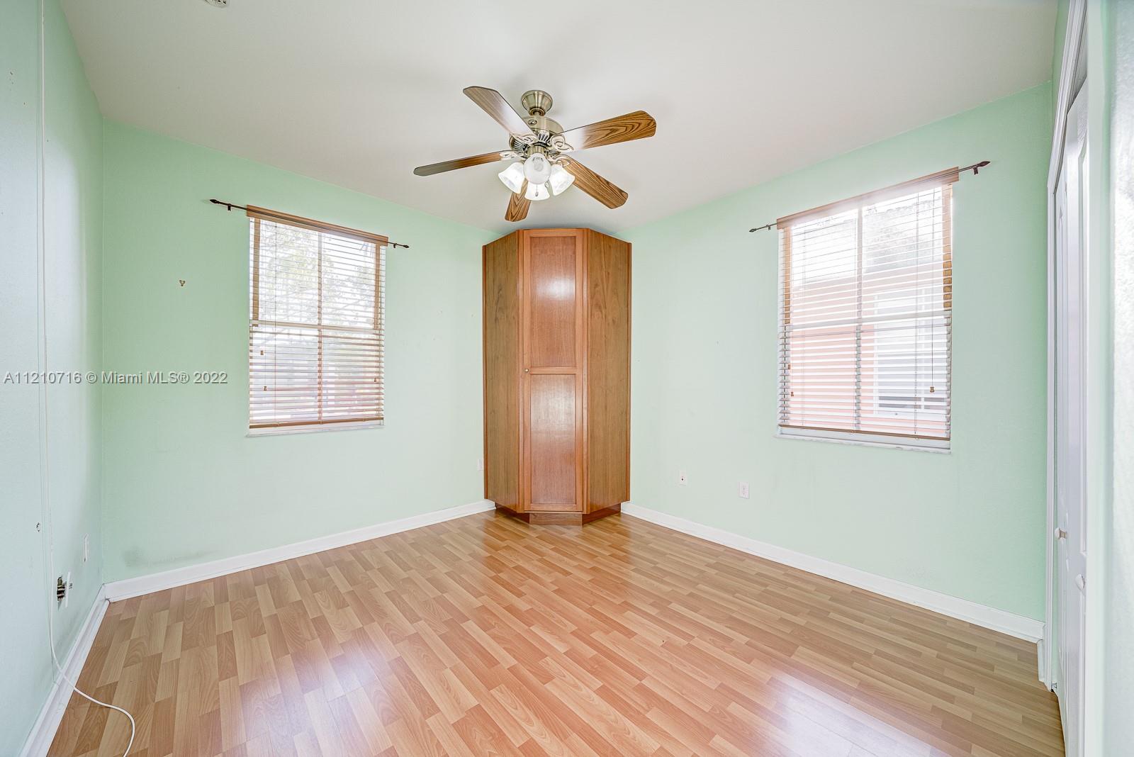 Listing Photo 18