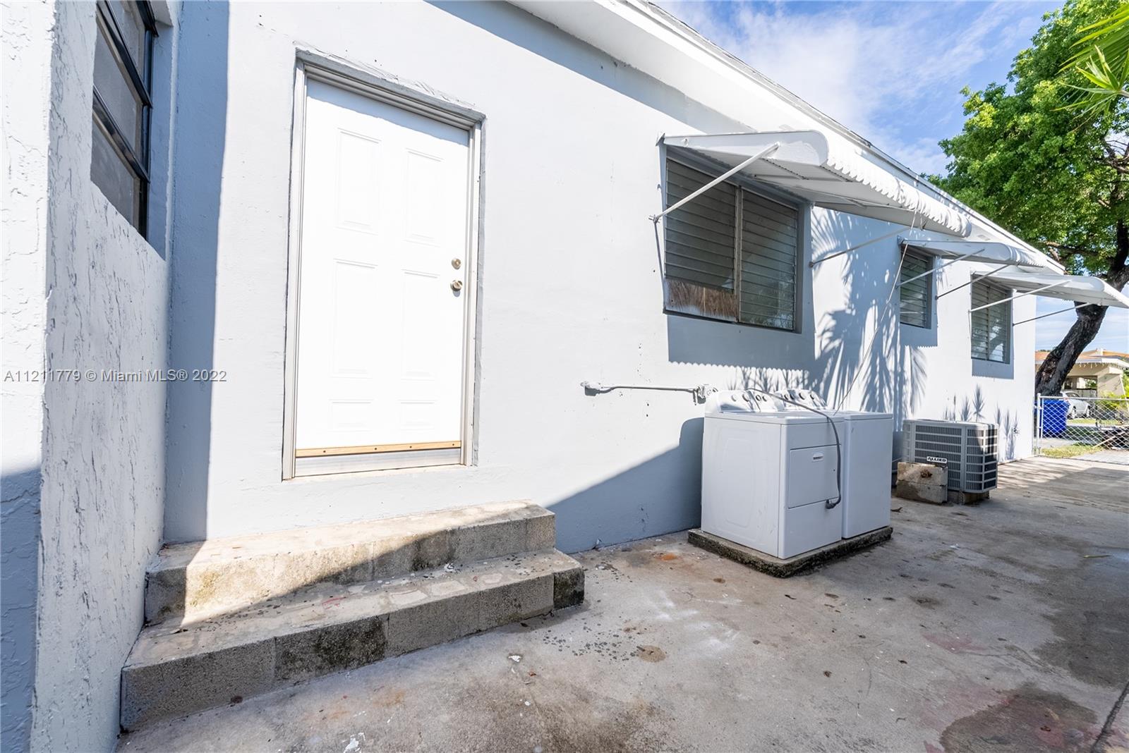Location, location, location, less than 5 minutes away from Coral Gables Miracle Mile, Coral Gables Hospital, 15 minutes away from Brickell and Downtown Miami. The property has been renovated, brand new roof, new electrical, fresh paint, large bedrooms