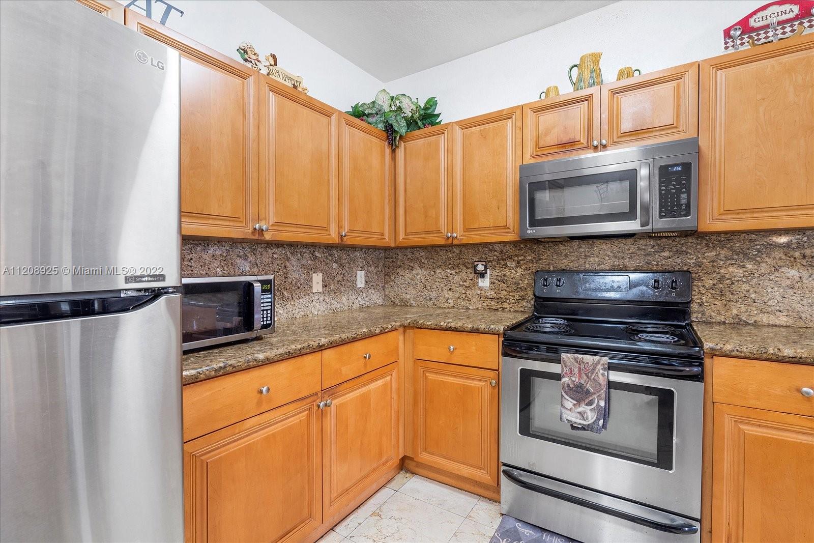 Listing Photo 11