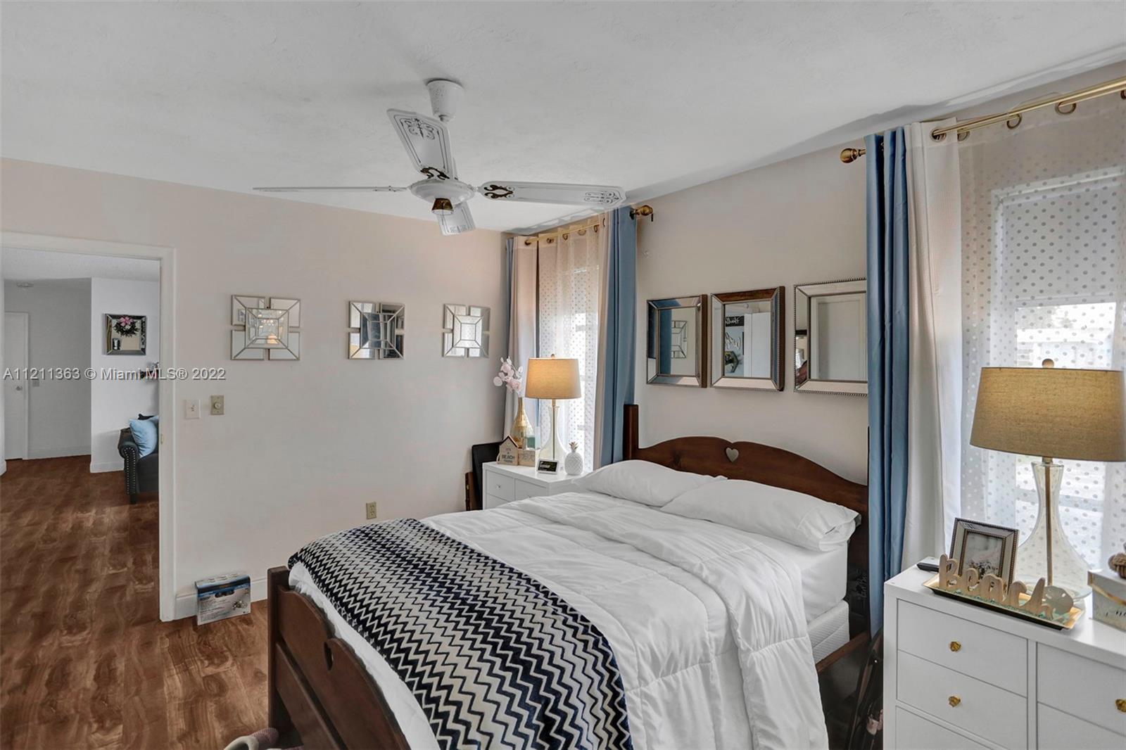 Listing Photo 10
