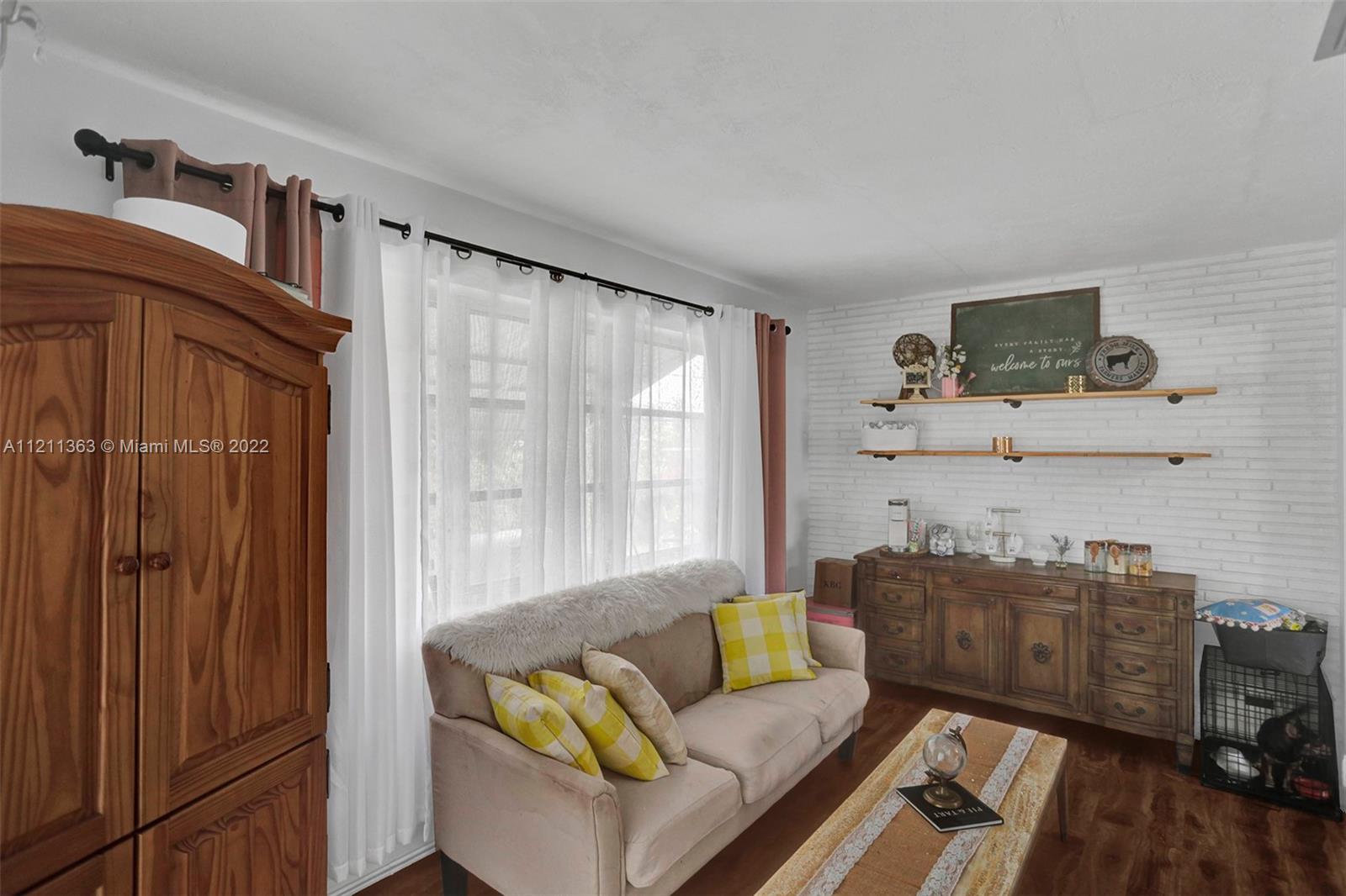 Listing Photo 15