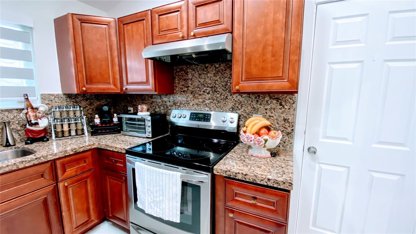 Listing Photo 15