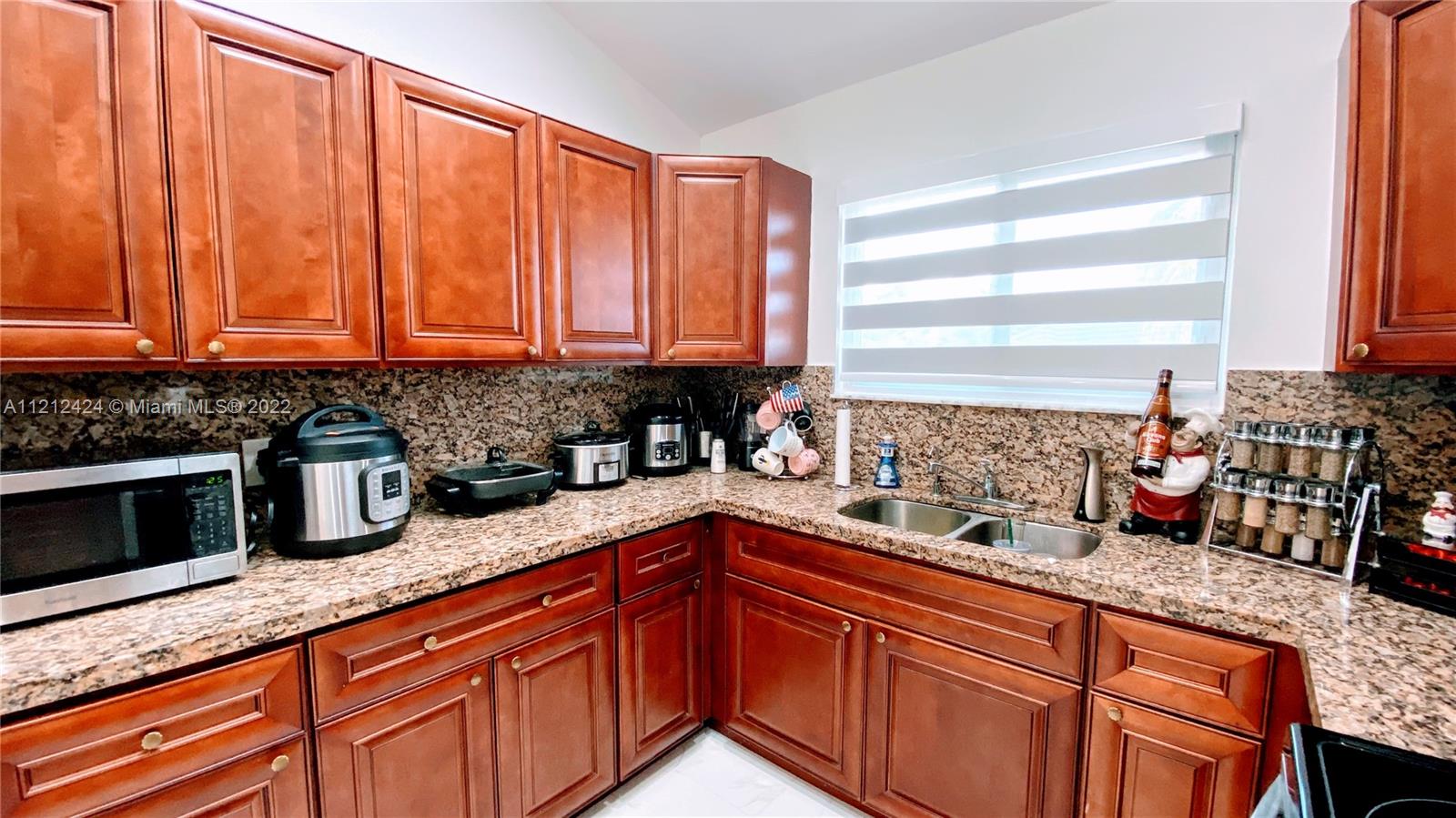Listing Photo 16