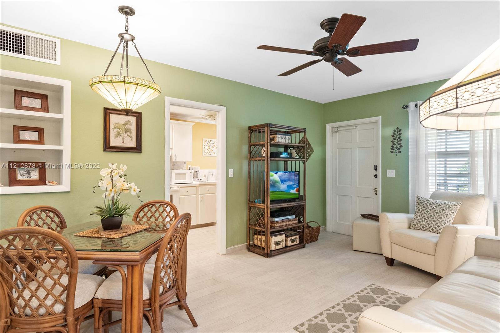 Living & Dining area, Kitchen entrance