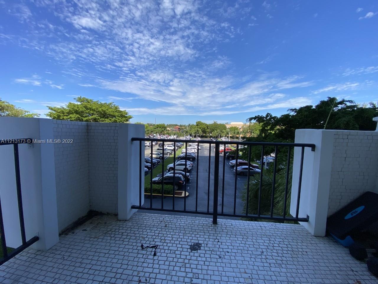 2750 NE 183rd St 304, Aventura, Florida 33160, 2 Bedrooms Bedrooms, ,2 BathroomsBathrooms,Residential,For Sale,2750 NE 183rd St 304,A11213173