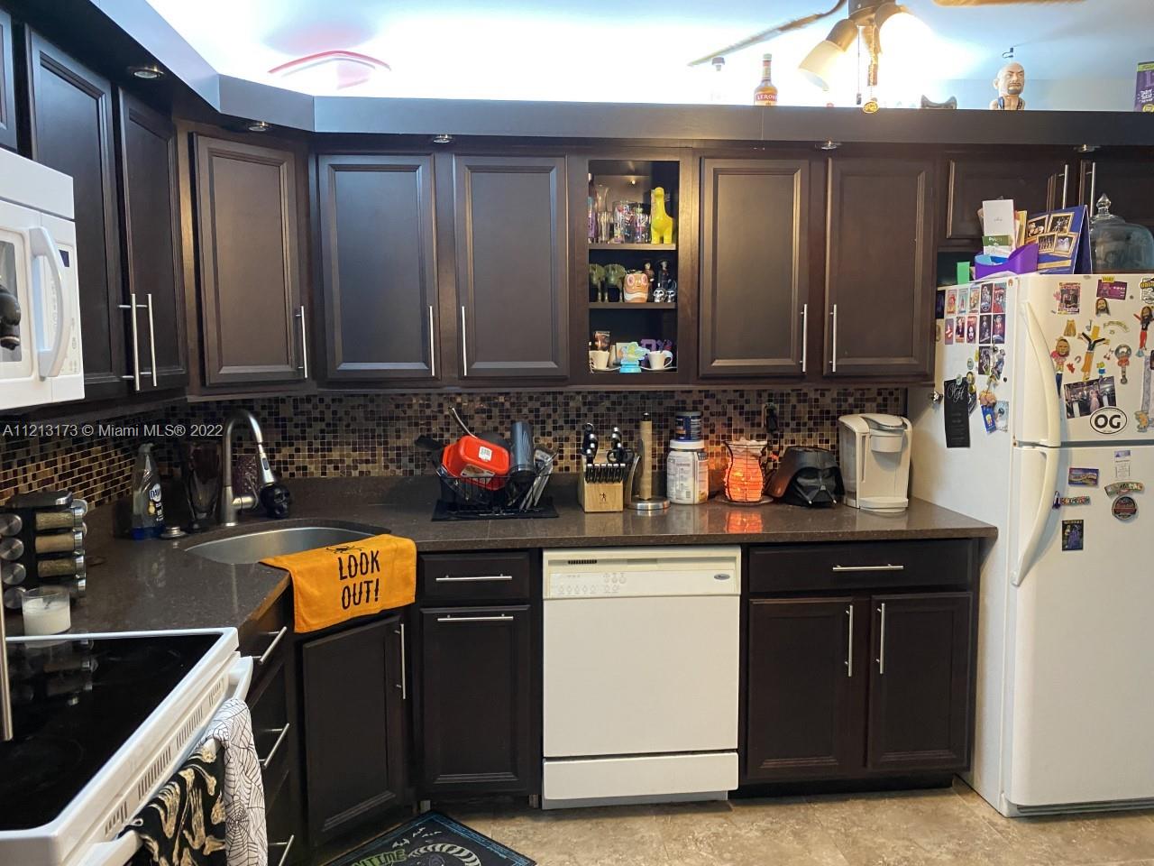 2750 NE 183rd St 304, Aventura, Florida 33160, 2 Bedrooms Bedrooms, ,2 BathroomsBathrooms,Residential,For Sale,2750 NE 183rd St 304,A11213173