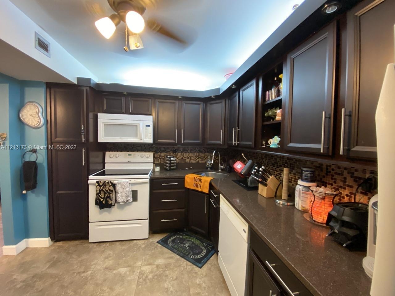 2750 NE 183rd St 304, Aventura, Florida 33160, 2 Bedrooms Bedrooms, ,2 BathroomsBathrooms,Residential,For Sale,2750 NE 183rd St 304,A11213173
