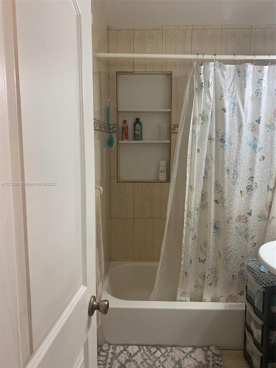 Listing Photo 11