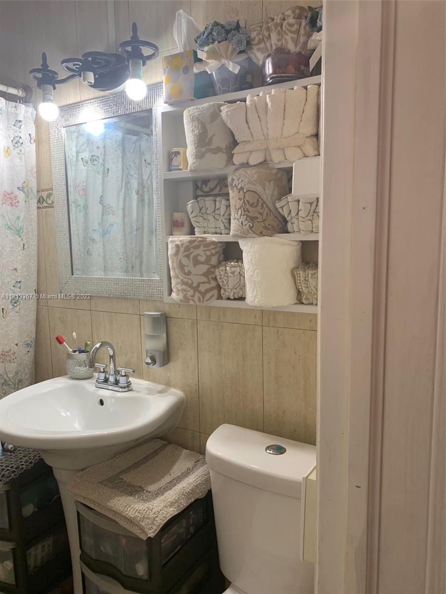 Listing Photo 12