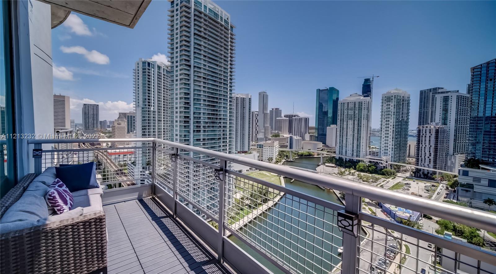 690 SW 1st Ct 2704, Miami, Florida 33130, ,1 BathroomBathrooms,Residentiallease,For Rent,690 SW 1st Ct 2704,A11213232