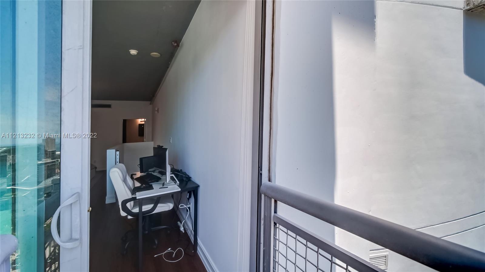 690 SW 1st Ct 2704, Miami, Florida 33130, ,1 BathroomBathrooms,Residentiallease,For Rent,690 SW 1st Ct 2704,A11213232
