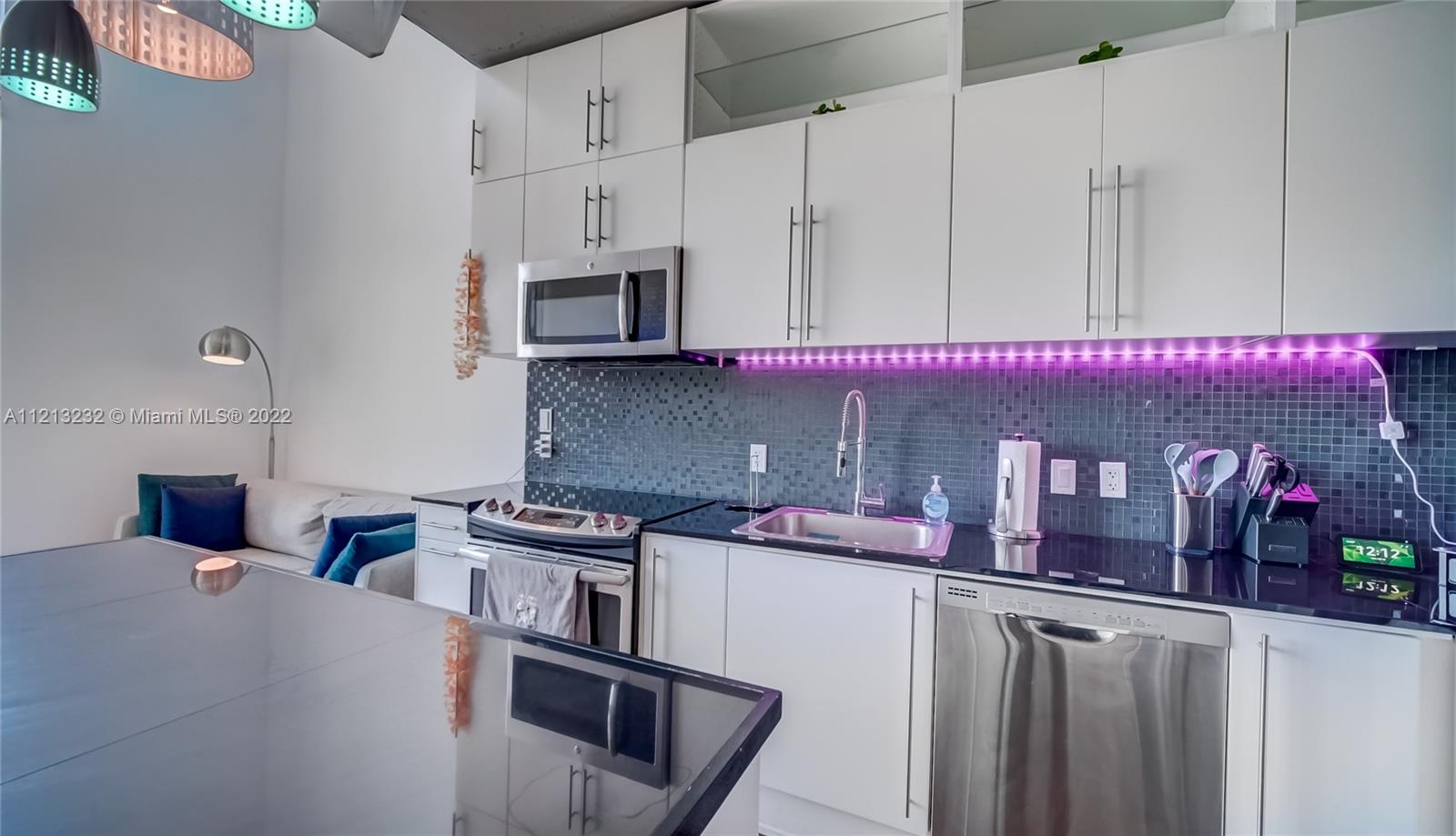 690 SW 1st Ct 2704, Miami, Florida 33130, ,1 BathroomBathrooms,Residentiallease,For Rent,690 SW 1st Ct 2704,A11213232
