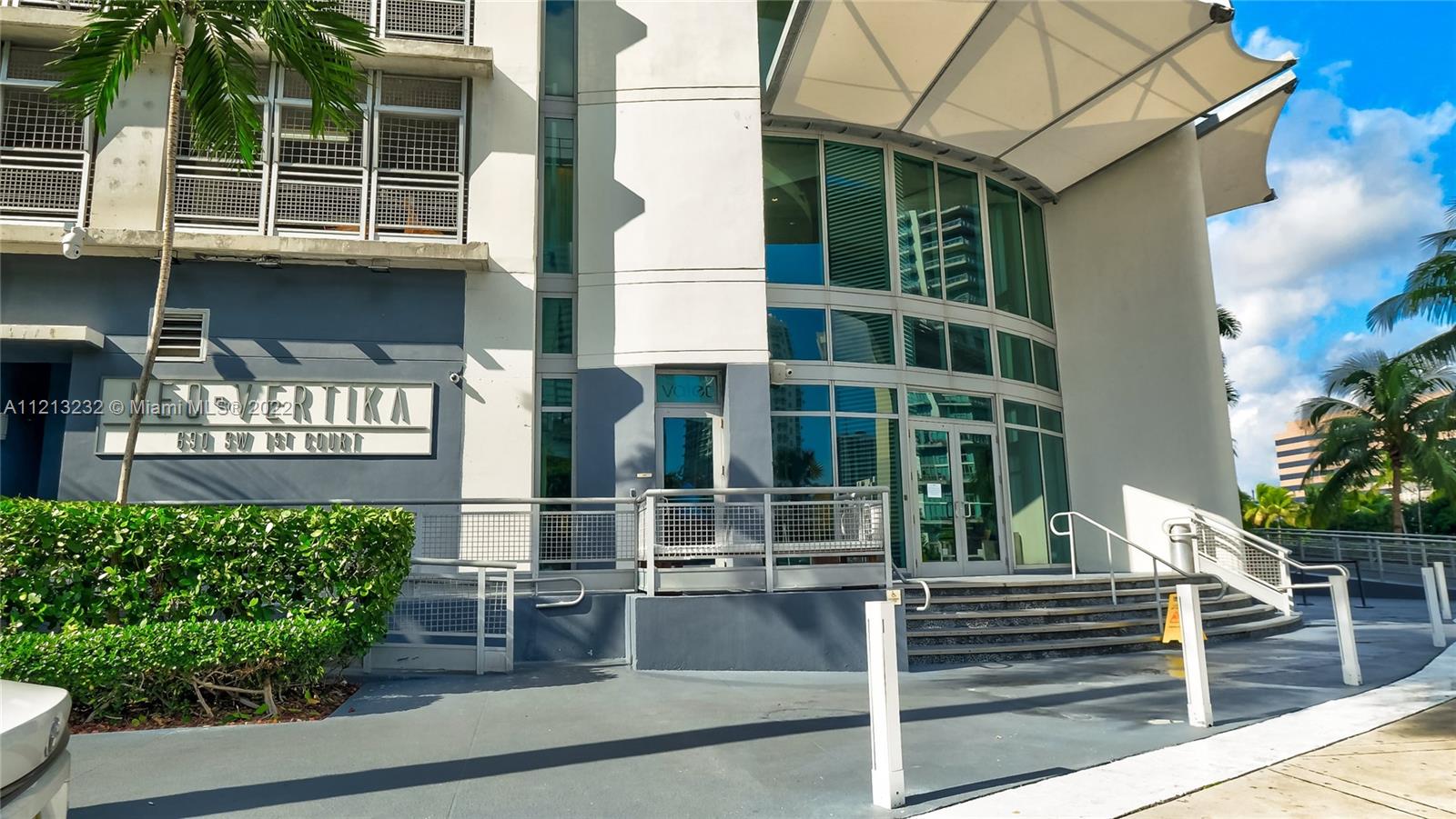 690 SW 1st Ct 2704, Miami, Florida 33130, ,1 BathroomBathrooms,Residentiallease,For Rent,690 SW 1st Ct 2704,A11213232