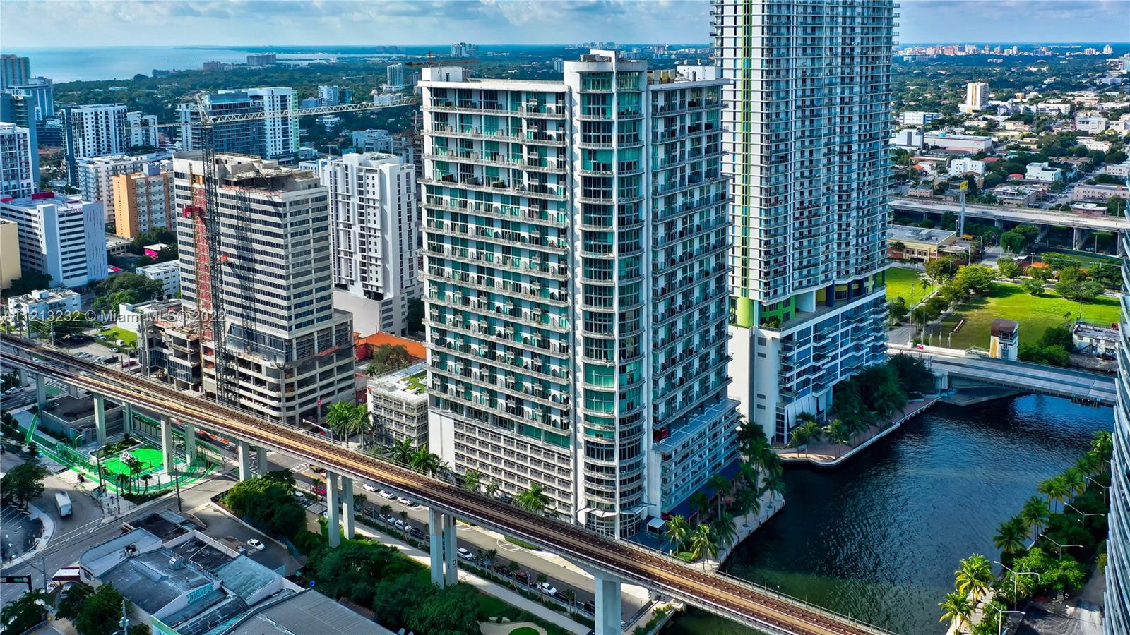 690 SW 1st Ct 2704, Miami, Florida 33130, ,1 BathroomBathrooms,Residentiallease,For Rent,690 SW 1st Ct 2704,A11213232