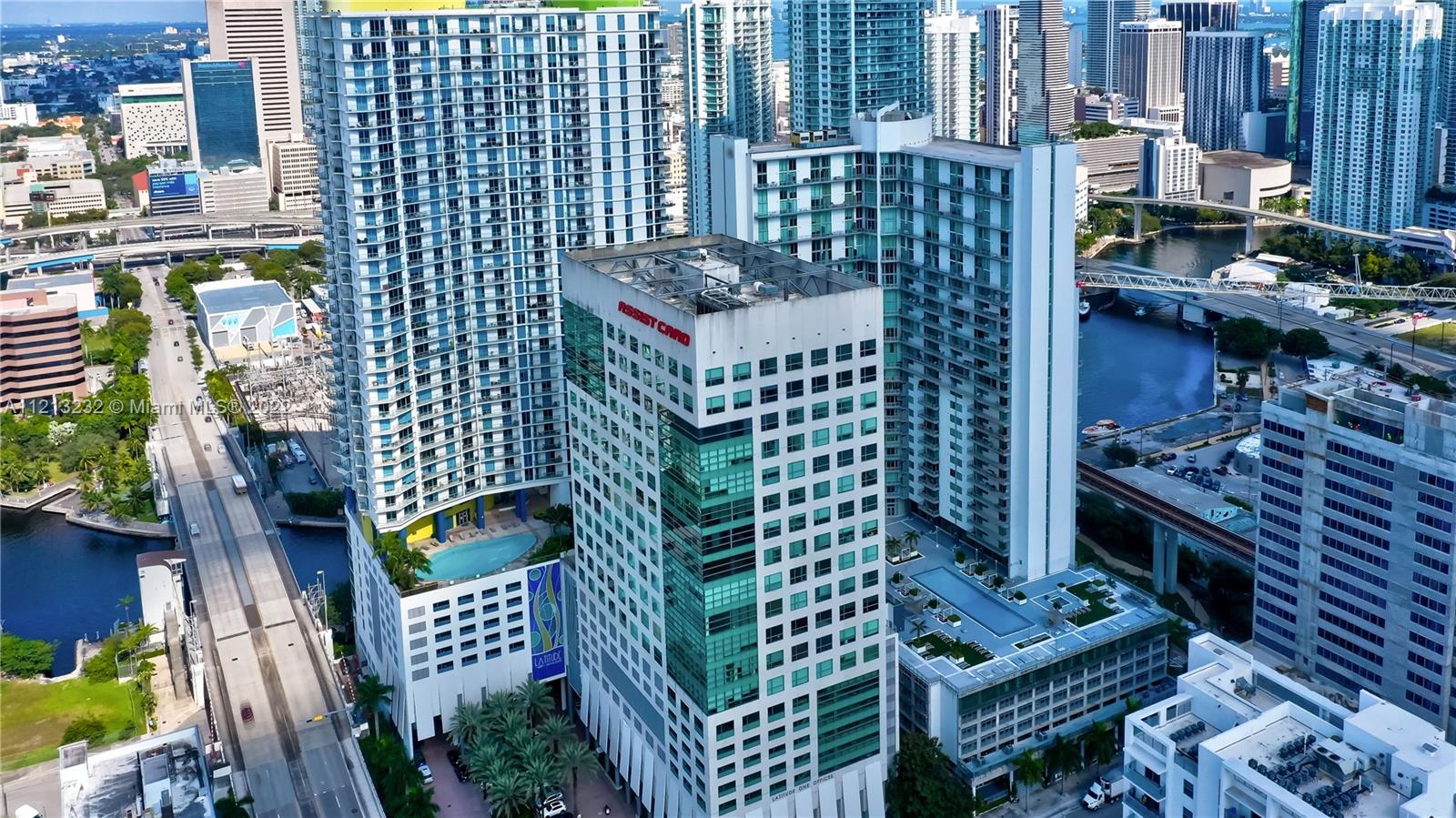 690 SW 1st Ct 2704, Miami, Florida 33130, ,1 BathroomBathrooms,Residentiallease,For Rent,690 SW 1st Ct 2704,A11213232