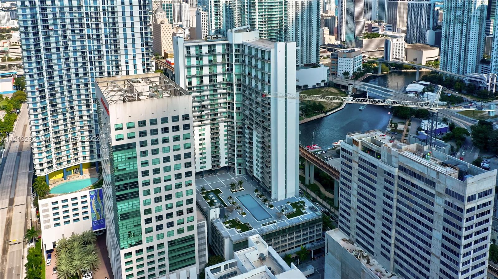 690 SW 1st Ct 2704, Miami, Florida 33130, ,1 BathroomBathrooms,Residentiallease,For Rent,690 SW 1st Ct 2704,A11213232