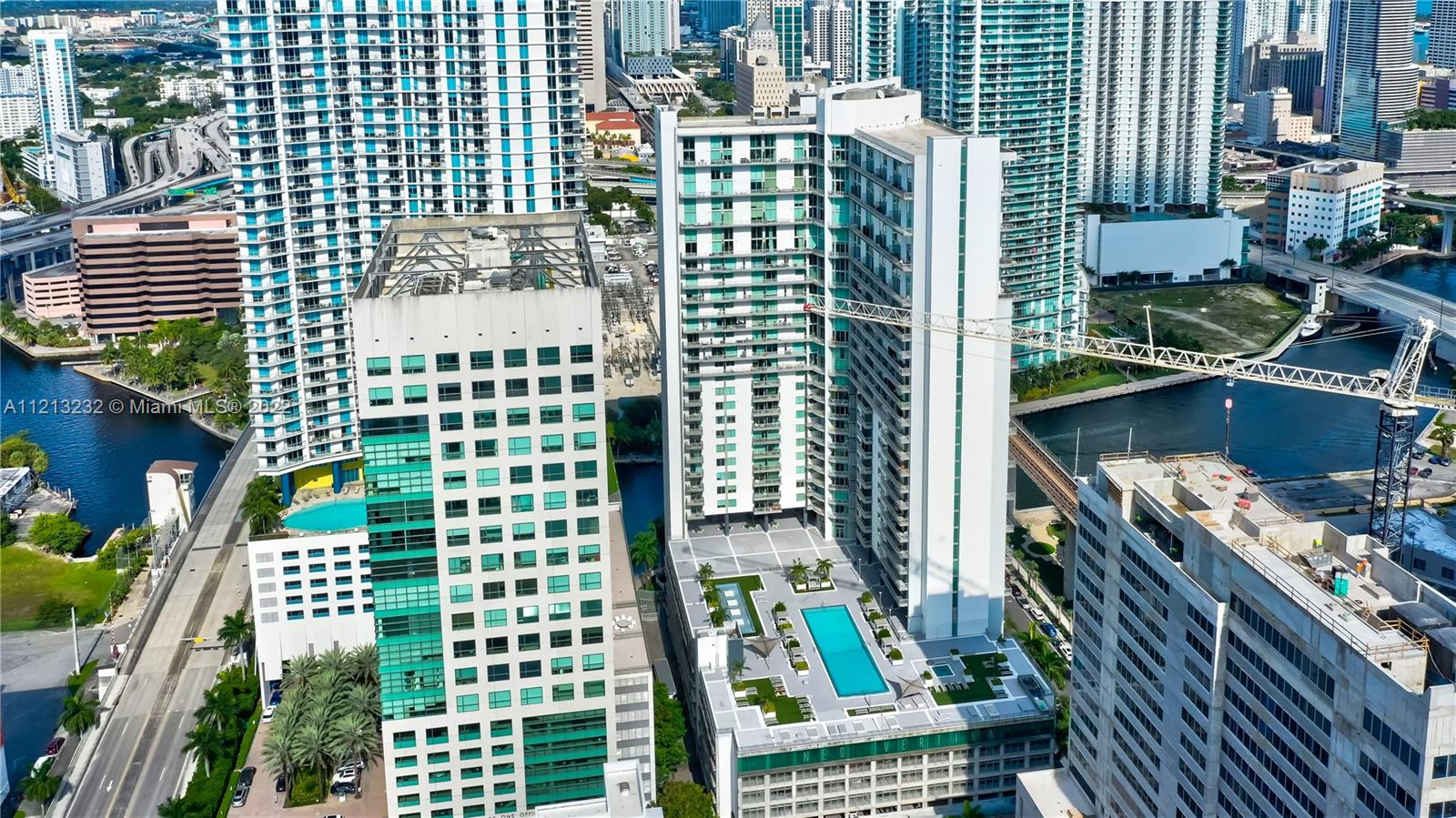 690 SW 1st Ct 2704, Miami, Florida 33130, ,1 BathroomBathrooms,Residentiallease,For Rent,690 SW 1st Ct 2704,A11213232