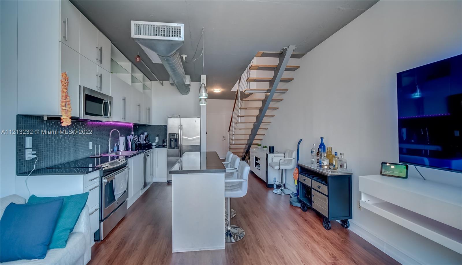 690 SW 1st Ct 2704, Miami, Florida 33130, ,1 BathroomBathrooms,Residentiallease,For Rent,690 SW 1st Ct 2704,A11213232