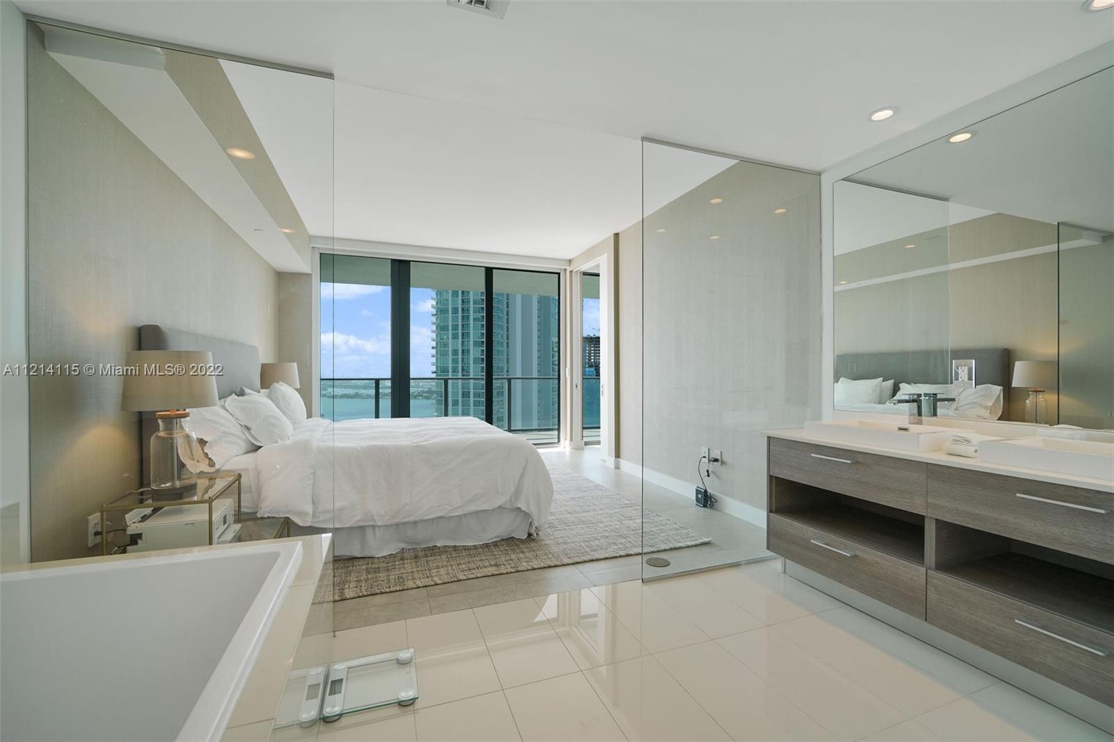 650 NE 32nd St 3801, Miami, Florida 33137, 4 Bedrooms Bedrooms, ,4 BathroomsBathrooms,Residential,For Sale,650 NE 32nd St 3801,A11214115