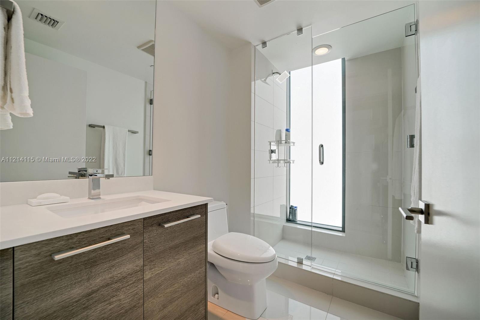 650 NE 32nd St 3801, Miami, Florida 33137, 4 Bedrooms Bedrooms, ,4 BathroomsBathrooms,Residential,For Sale,650 NE 32nd St 3801,A11214115