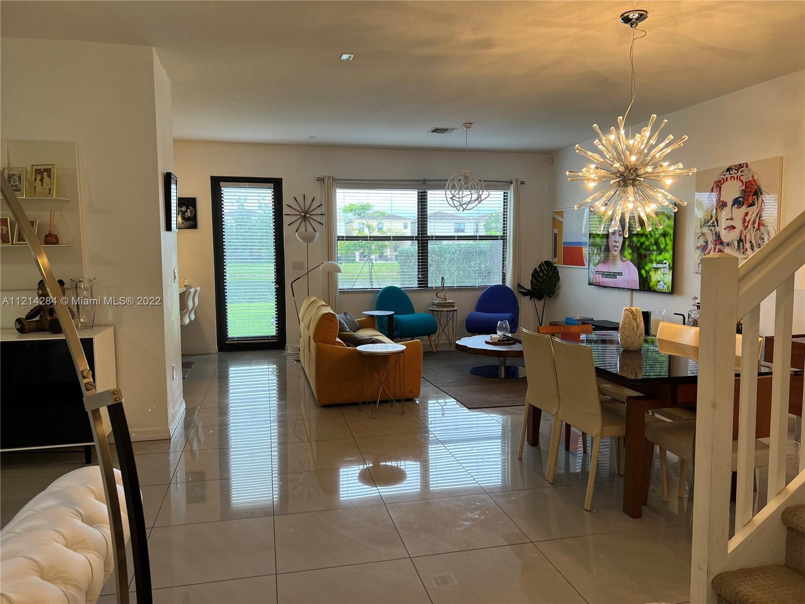 Listing Photo 18