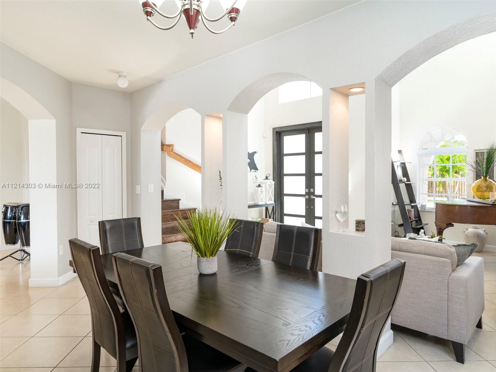 Listing Photo 8