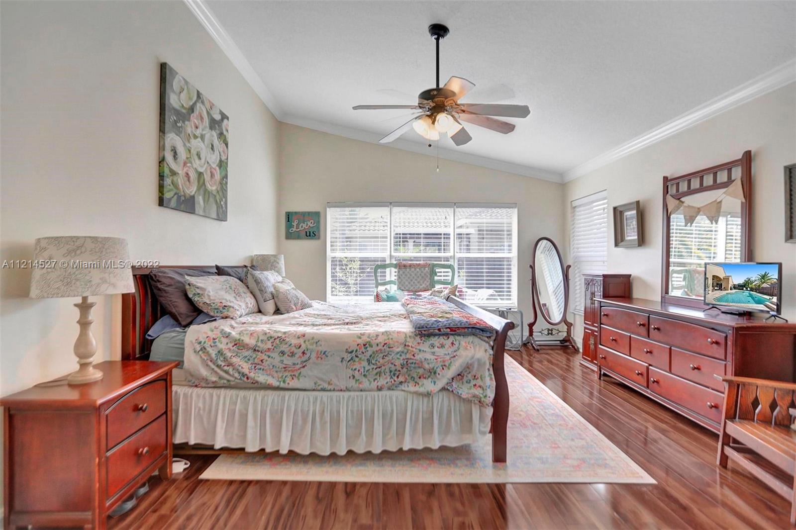 Listing Photo 14