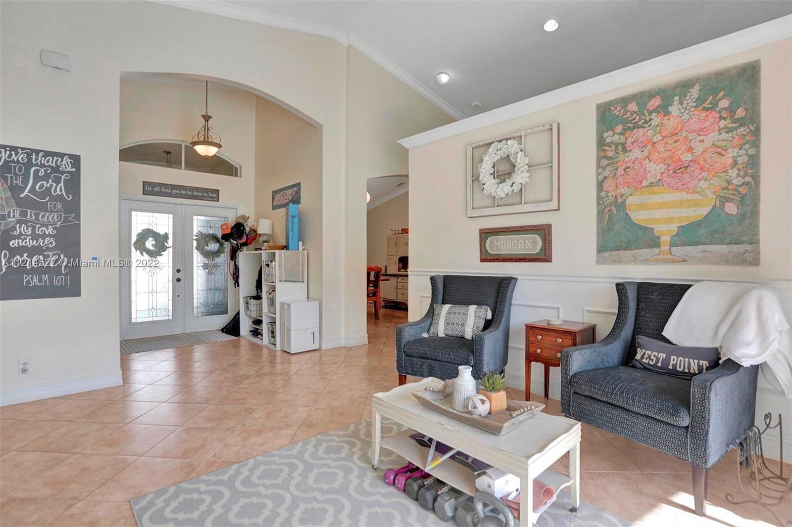 Listing Photo 8