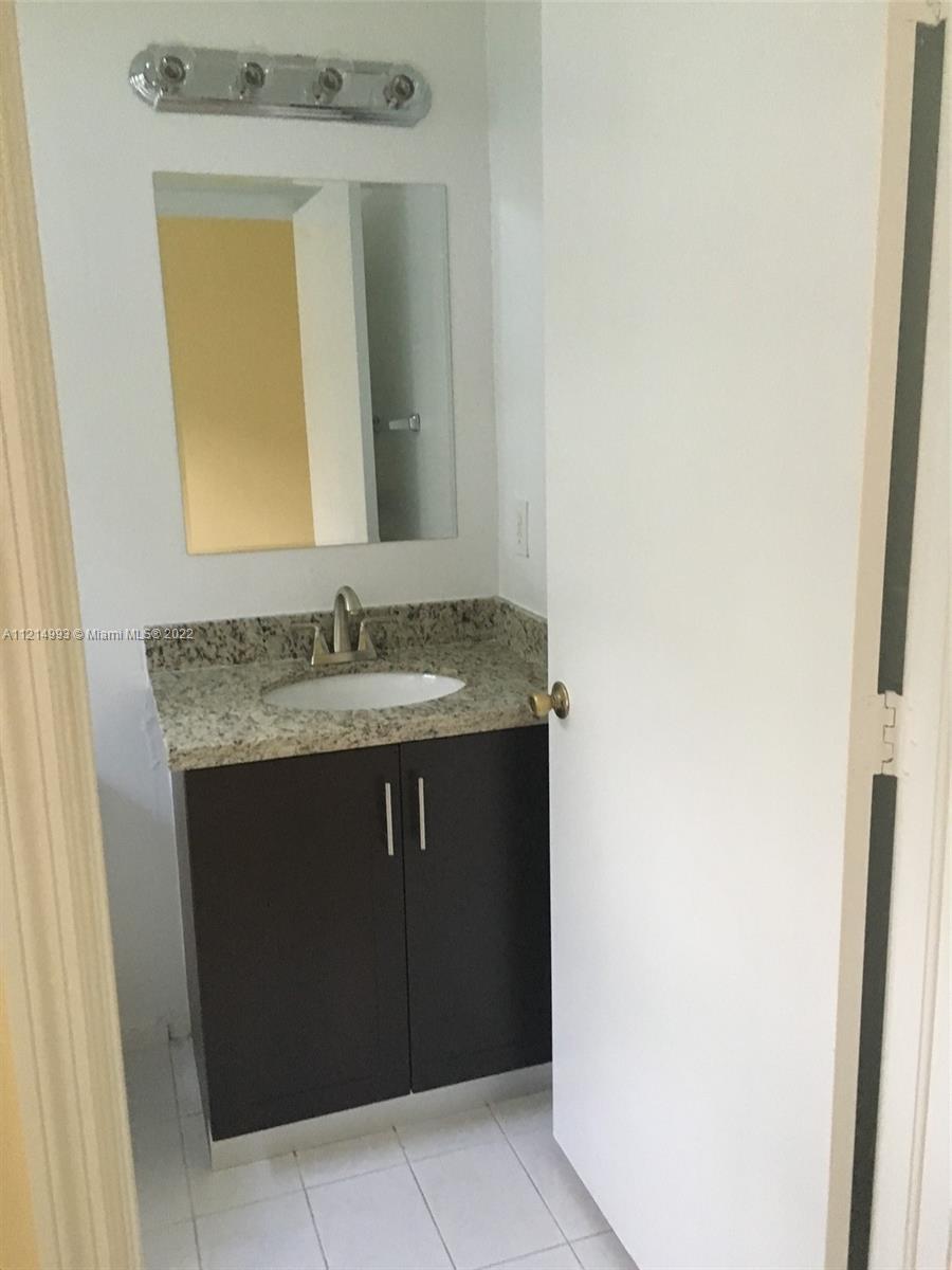 11528 NW 60th Ter 476, Doral, Florida 33178, 2 Bedrooms Bedrooms, ,2 BathroomsBathrooms,Residential,For Sale,11528 NW 60th Ter 476,A11214993