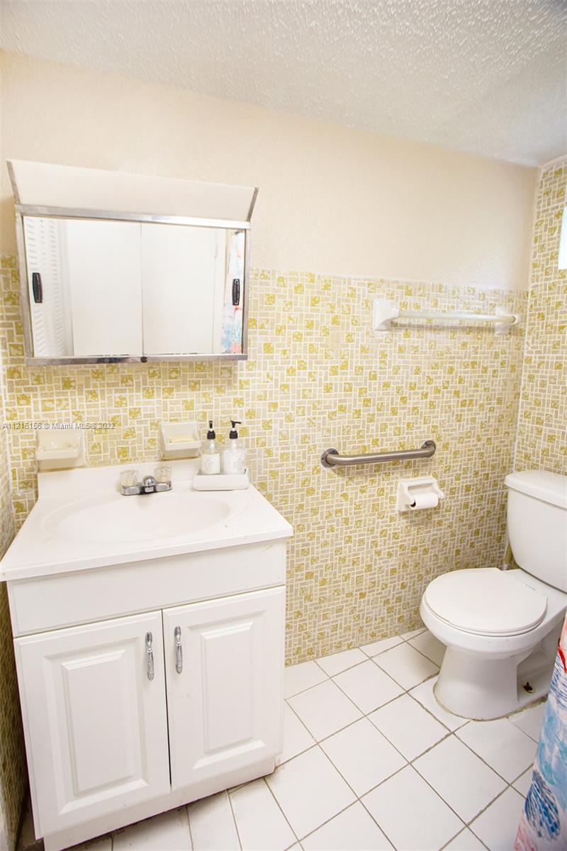 Listing Photo 12