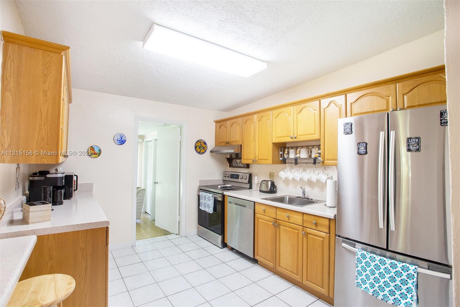 Listing Photo 8