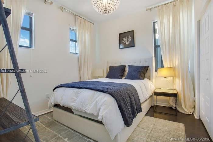 Listing Photo 9