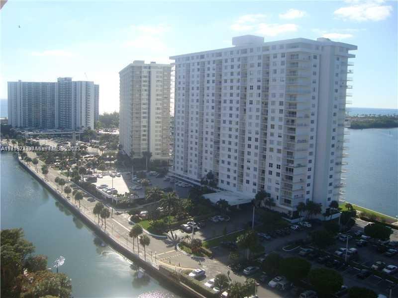 400  Kings Point Dr #915 For Sale A11215728, FL