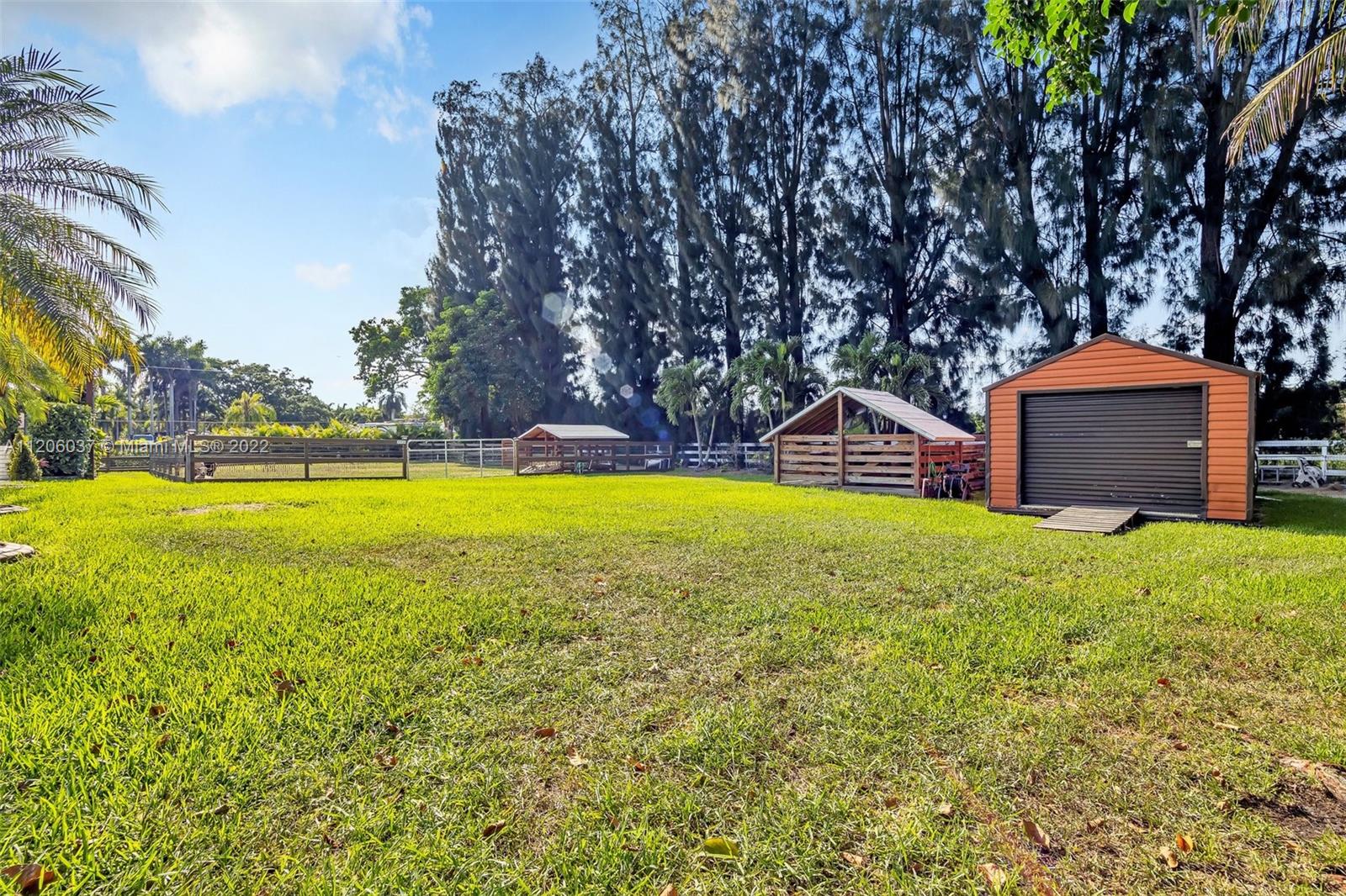 Listing Photo 12