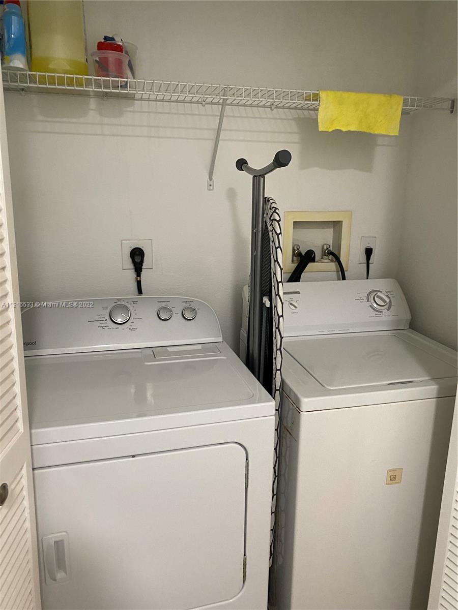 10803 NW 83rd St 2-1, Doral, Florida 33178, 3 Bedrooms Bedrooms, ,3 BathroomsBathrooms,Residentiallease,For Rent,10803 NW 83rd St 2-1,A11216533