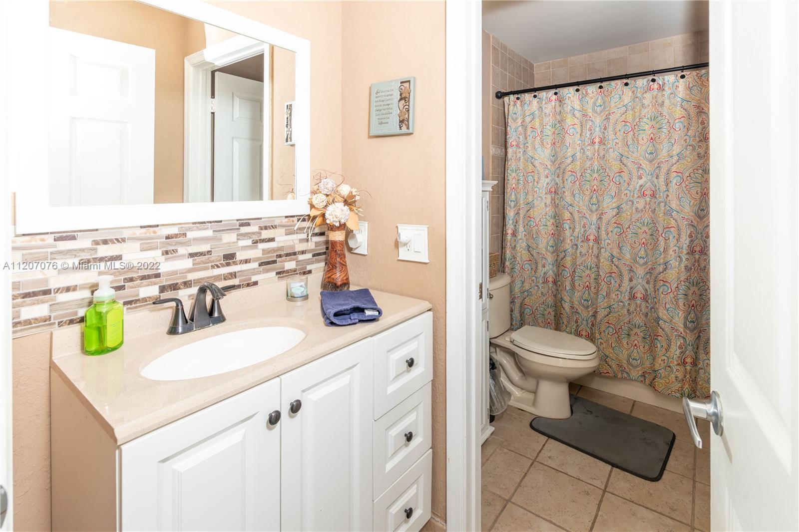 Listing Photo 9