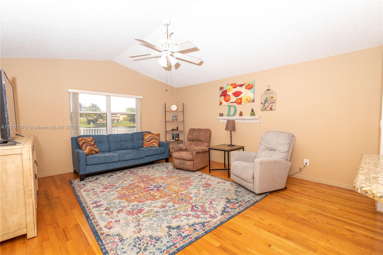 Listing Photo 15