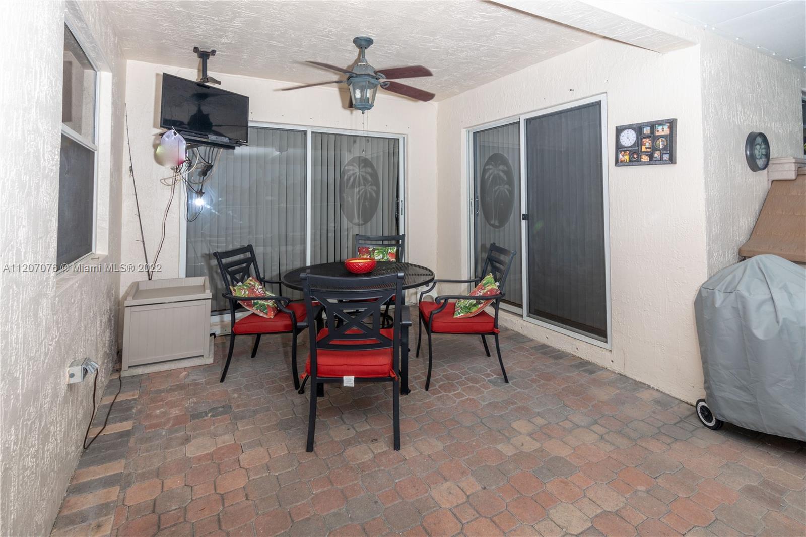 Listing Photo 17