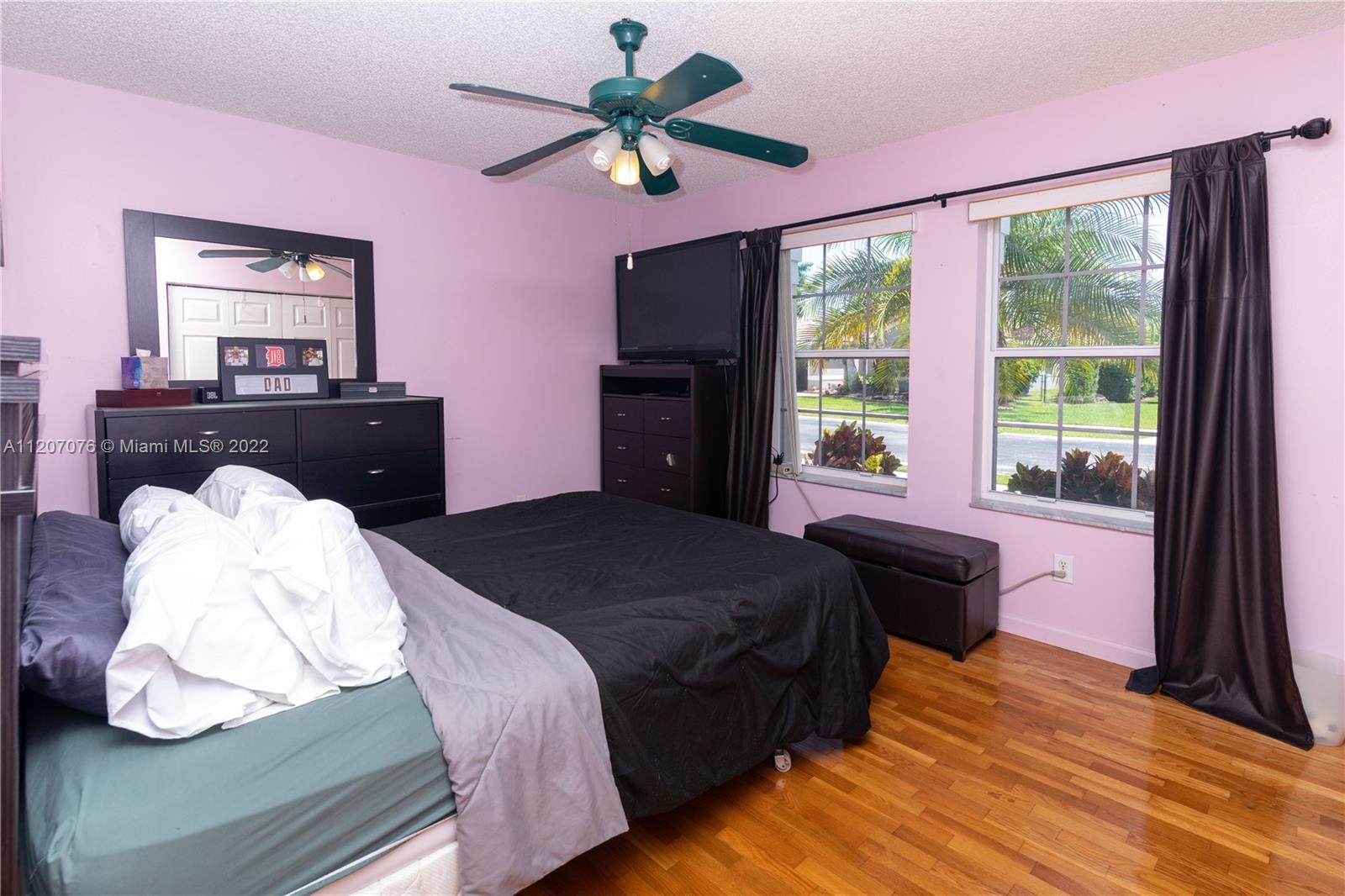 Listing Photo 8