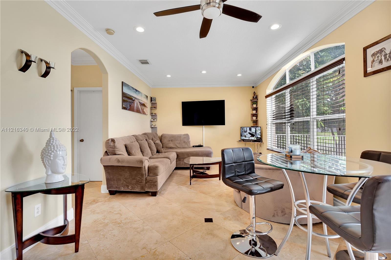 Listing Photo 10