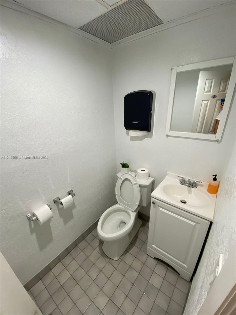 5245 NW 36th St, Miami Springs, Florida 33166, ,Commerciallease,For Rent,5245 NW 36th St,A11216856