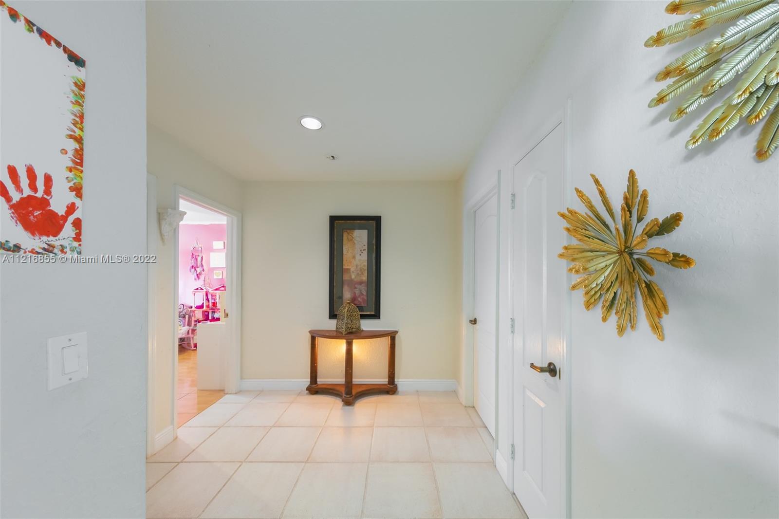 Listing Photo 14